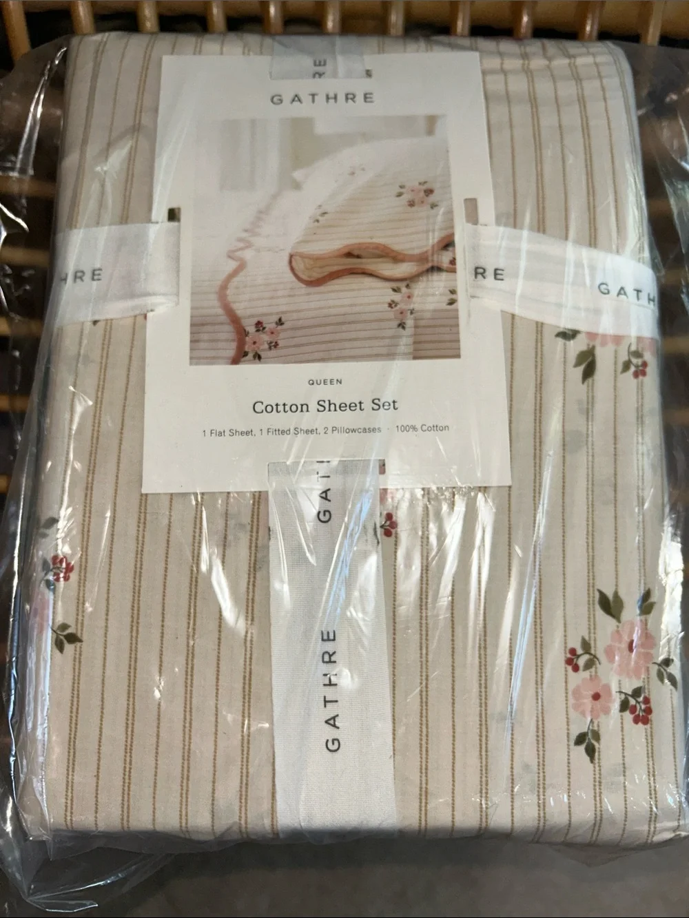 Gathre  Queen Scalloped Floral Sheet Set 100% Cotton